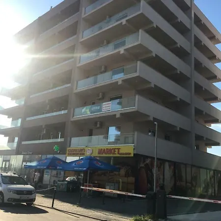 Seaside Holiday * מאמאיה